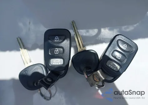 2011 Hyundai Elantra Gls из США, поврежденный, VIN 5NPDH4AE7BH053909